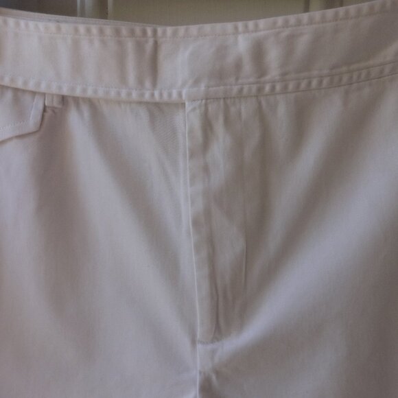 Lauren Ralph Lauren white cuffed shorts, size 16 hook & button band ,zip closure - Picture 5 of 9
